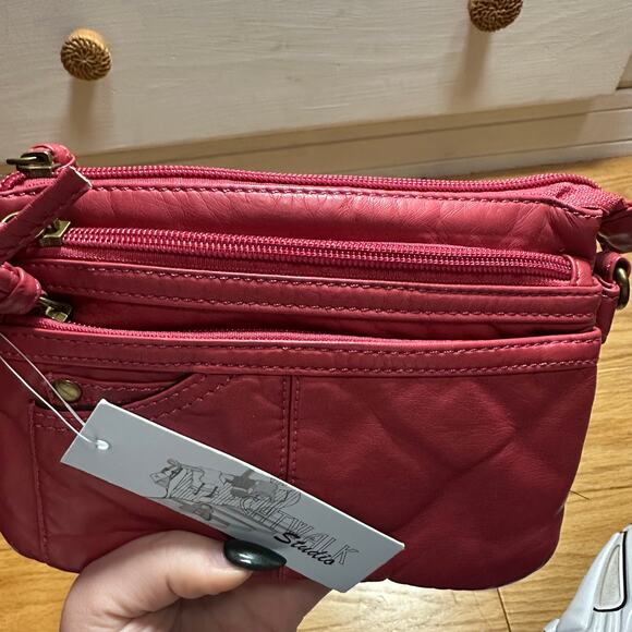 Catwalk Studio Convertible Wristlet Bag NEW WITH TAGS - Picture 5 of 7